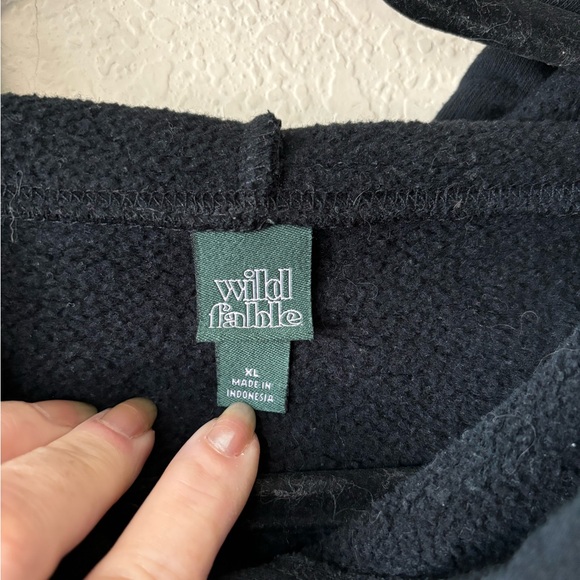 Wild Fable Women Extra Large Solid Ebony Cropped Hoodie Sweatshirt White Strings - Picture 2 of 6